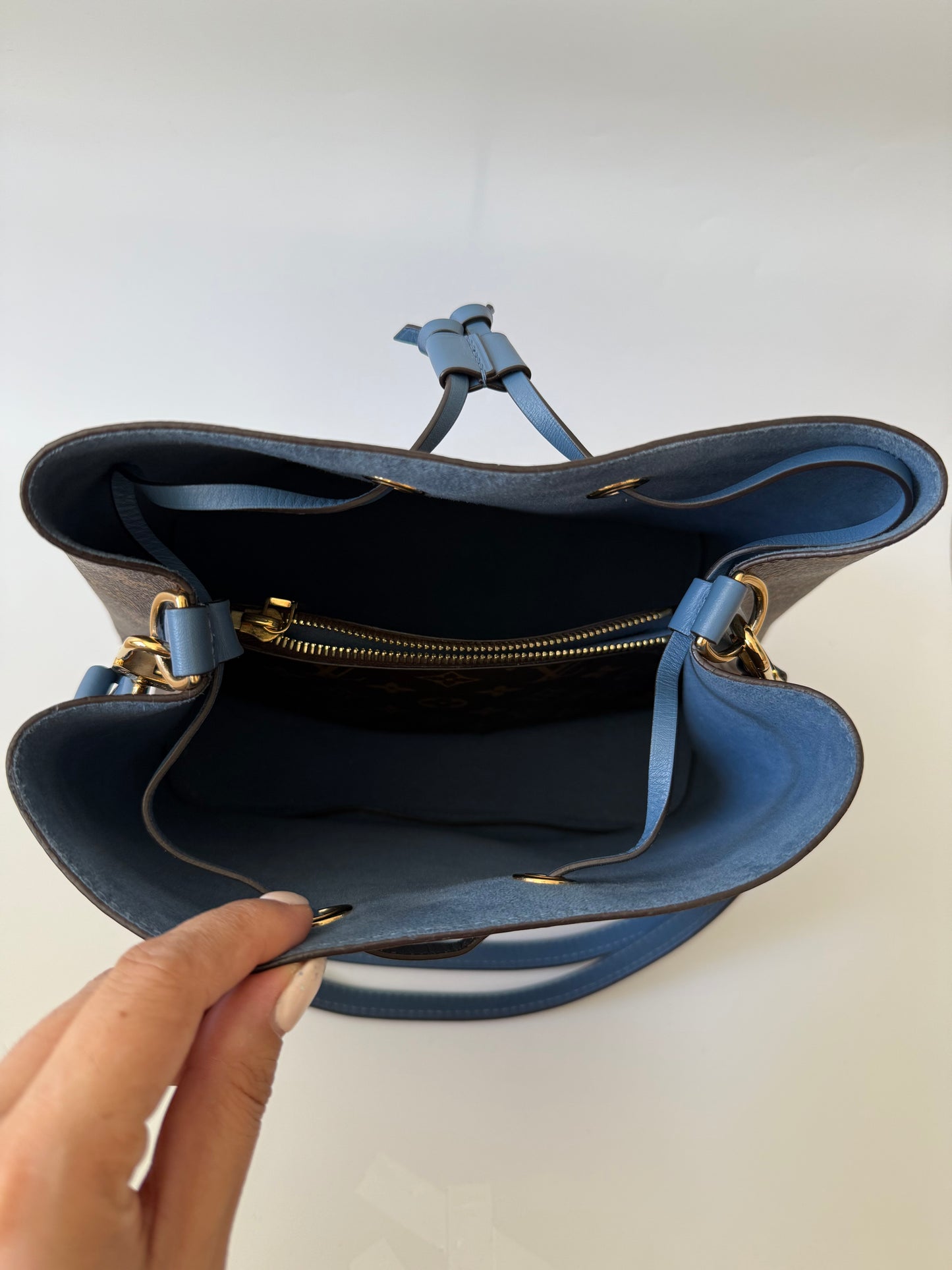 Louis Vuitton Neo Noe Bag