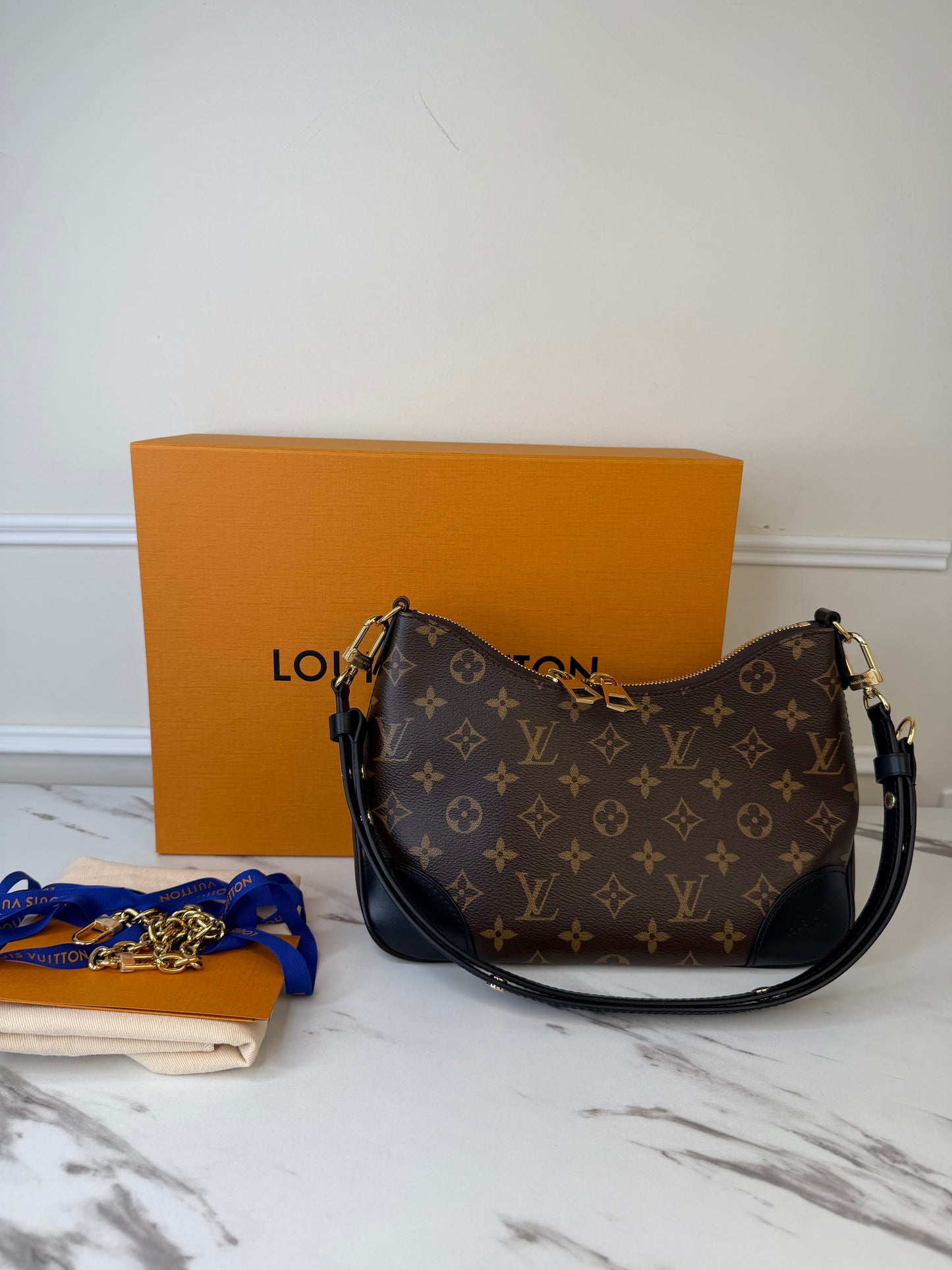 Louis Vuitton Loco Shoulder bag