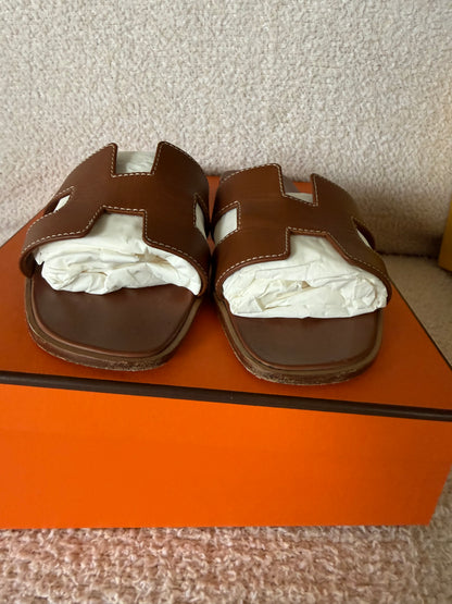 Hermes’ Oran sandals gold size 38