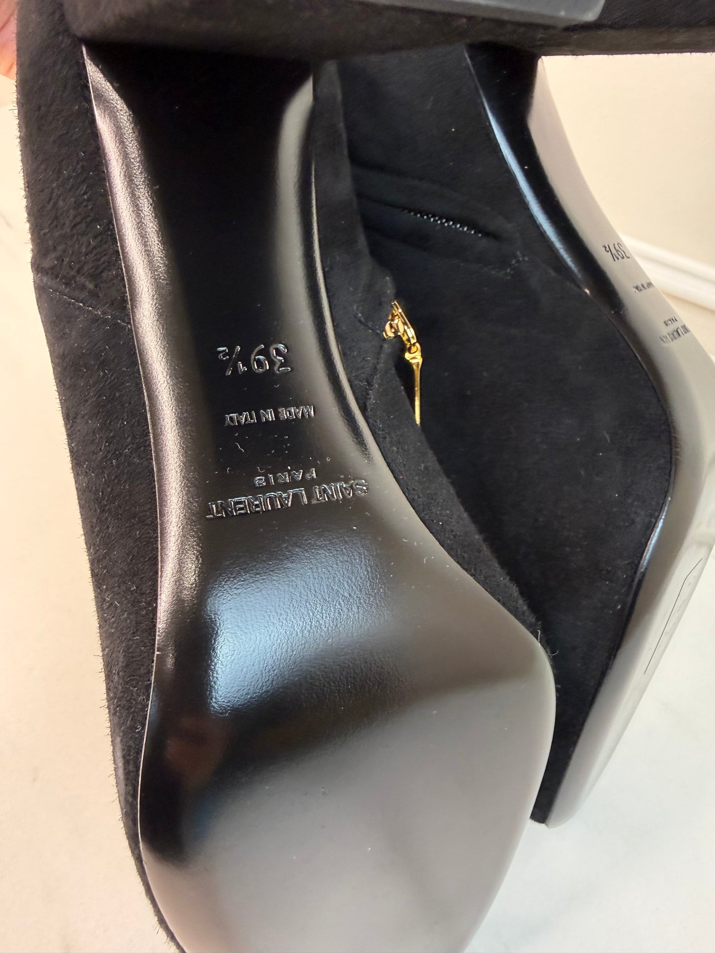 Saint Laurent Loulou Suede Ankle Boots in black size 39.5