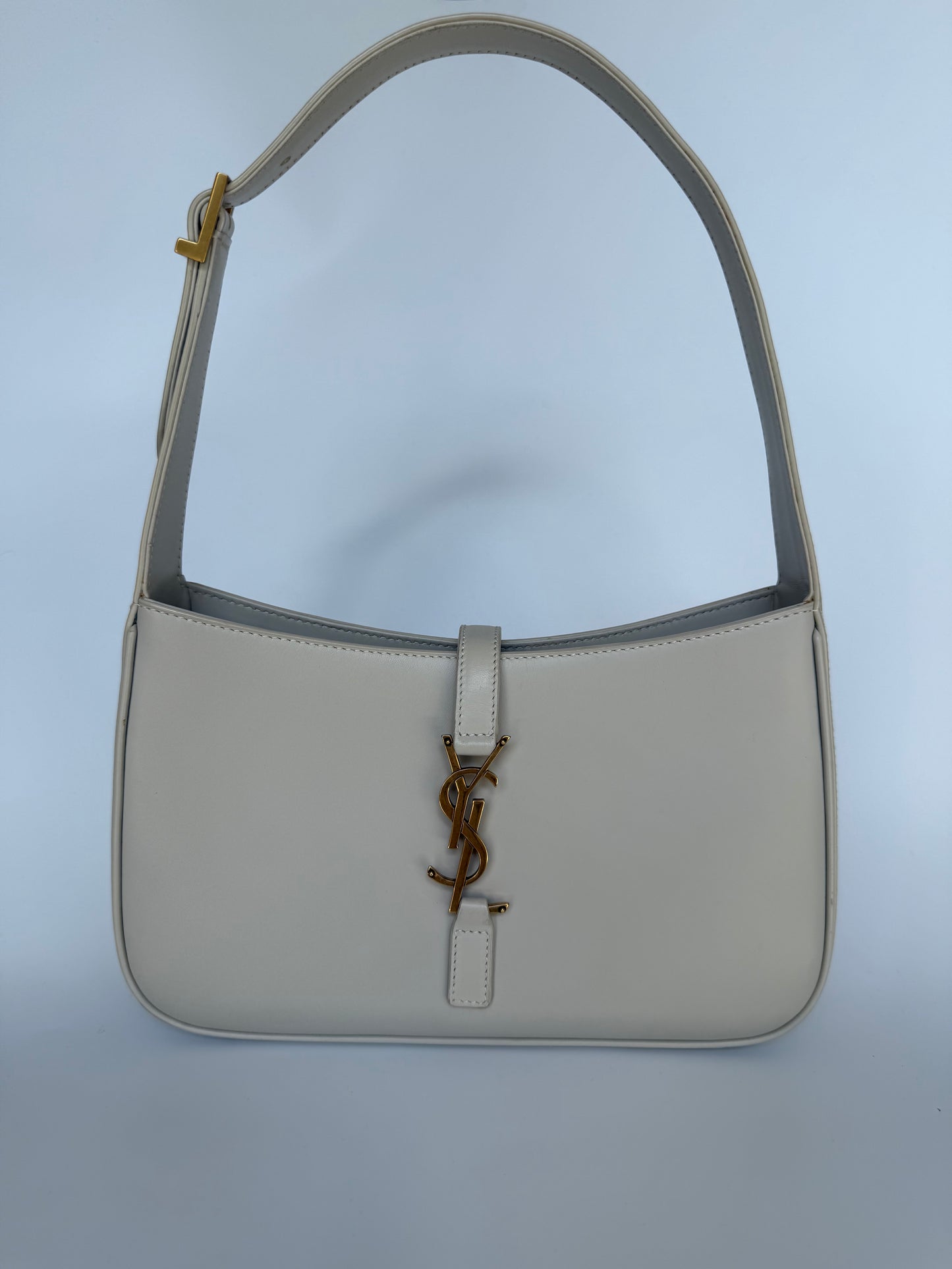 Saint Laurent Le 5 à 7 Hobo Bag
