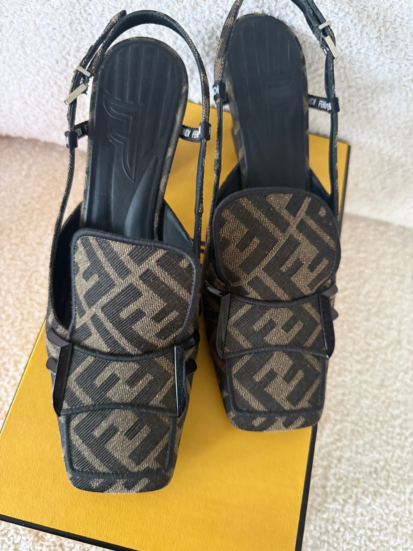 Fendi Tobacco Zucca Slingback Pumps size 38
