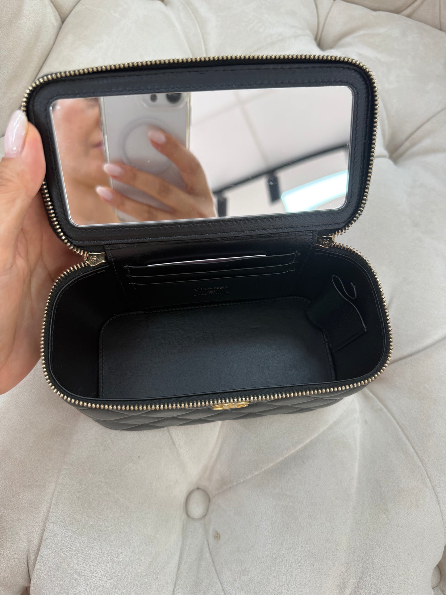 Chanel 22B Vanity case with top handle