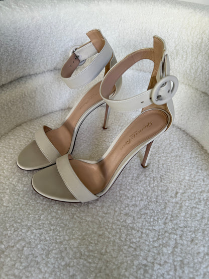 Gianvito Rossi size 37