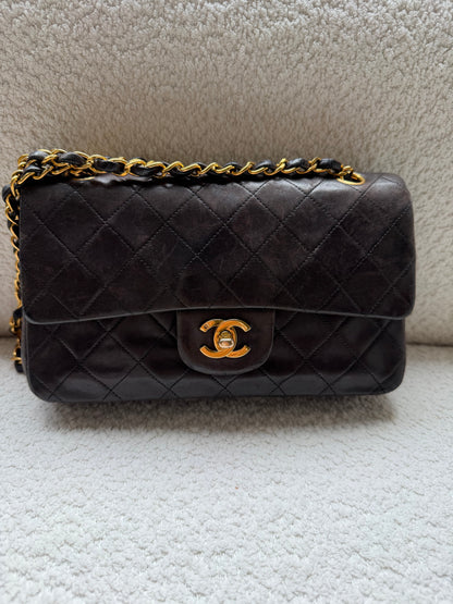 Vintage classic double flap , Size Small
