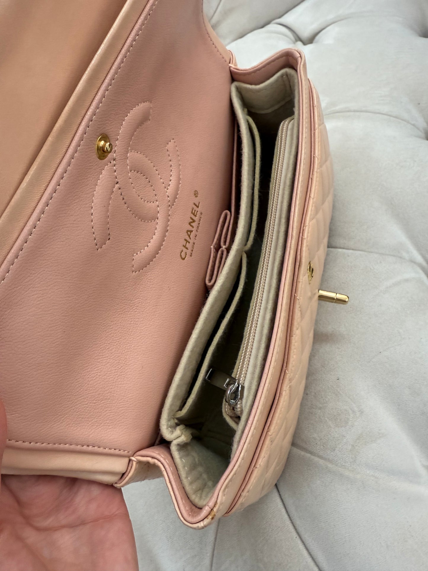 Chanel classic medium lamb skin ghw