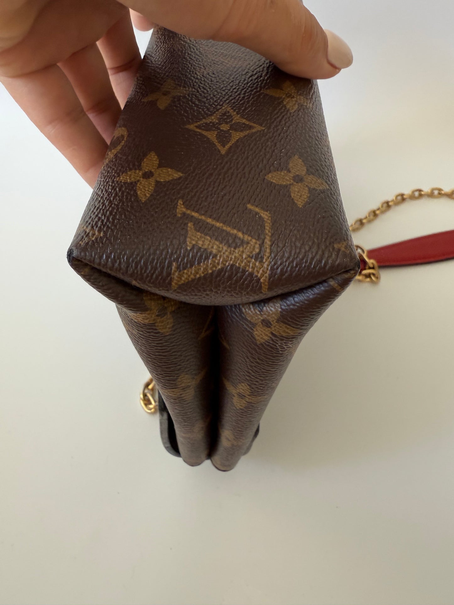 Louis Vuitton Placid chain shoulder bag