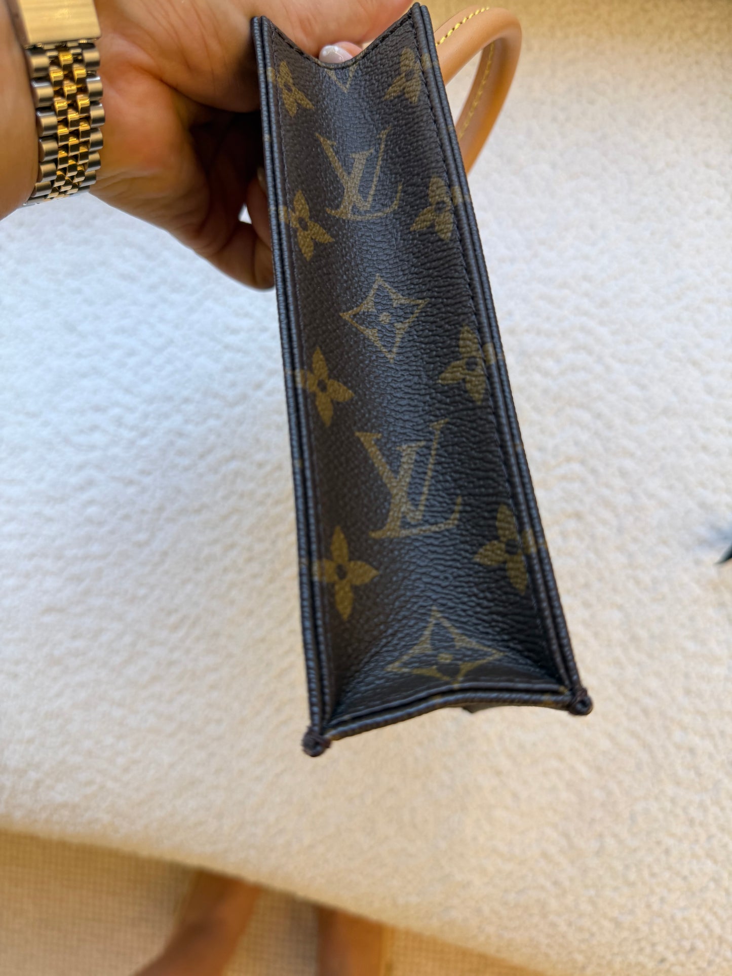 Louis Vuitton Petit Sac Plat