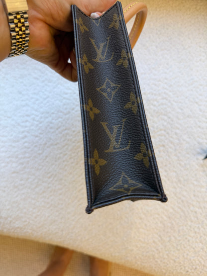 Louis Vuitton Petit Sac Plat