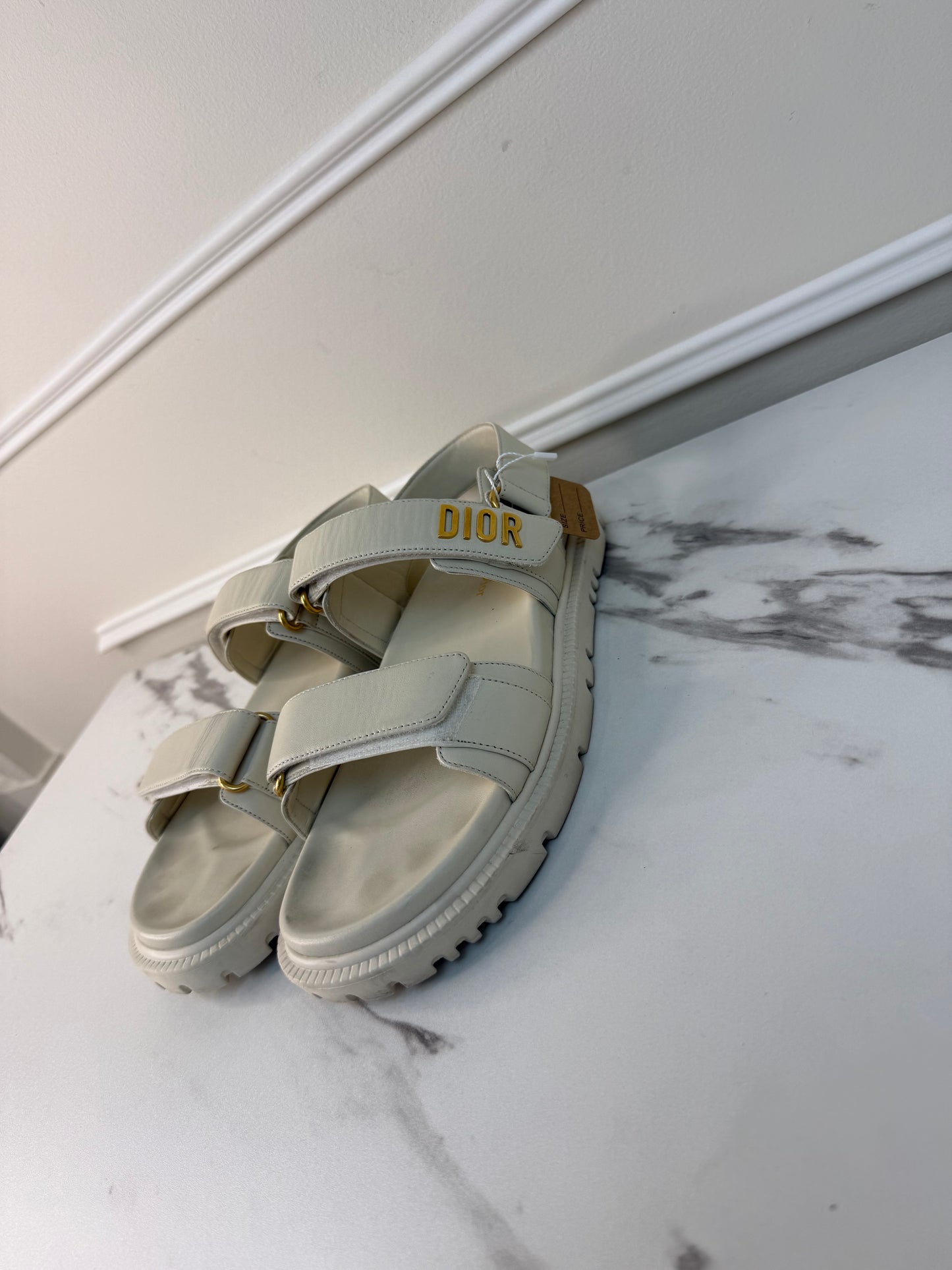 Dioract sandals size 39