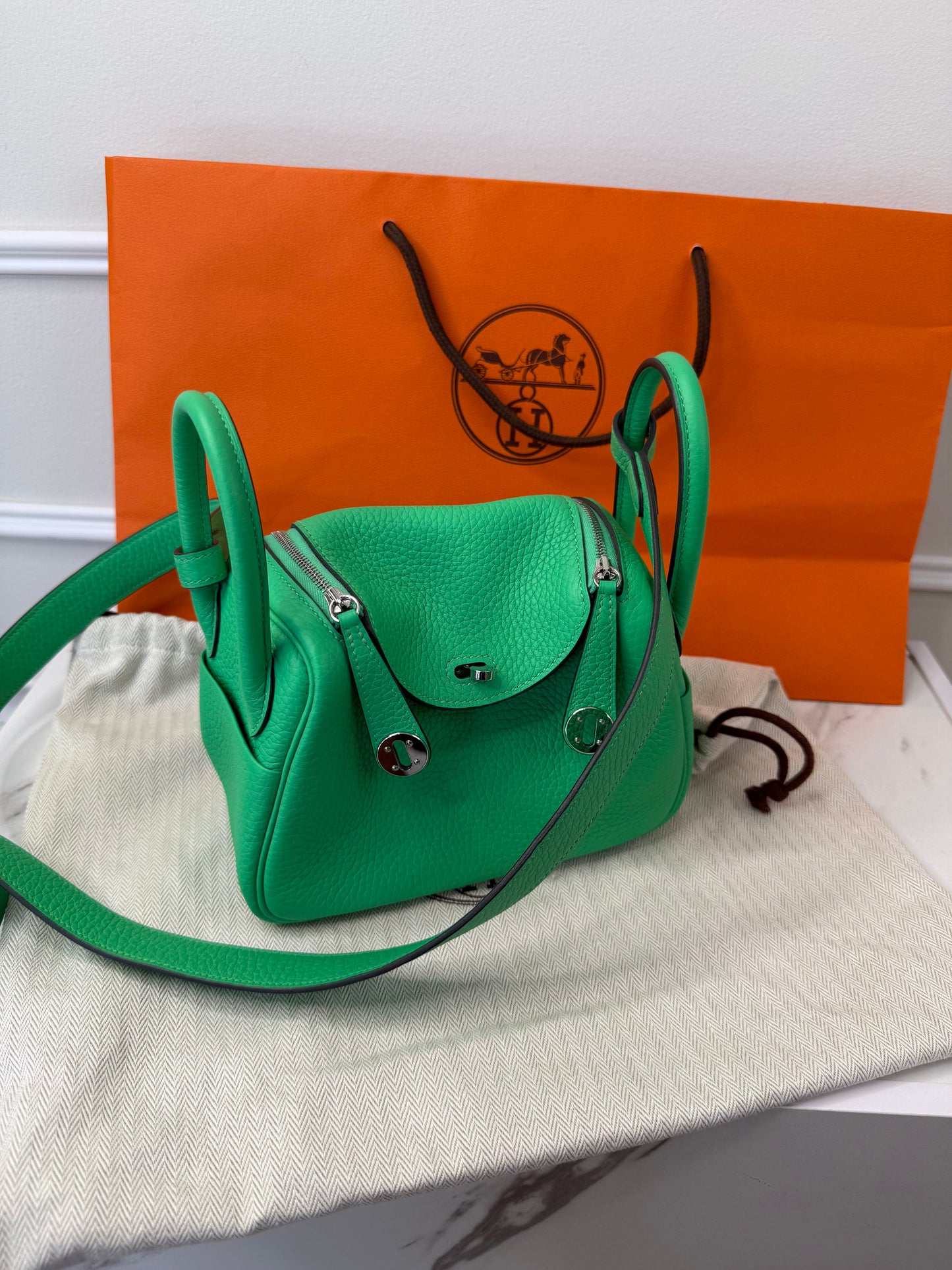 Hermès Mini Lindy clemence bag