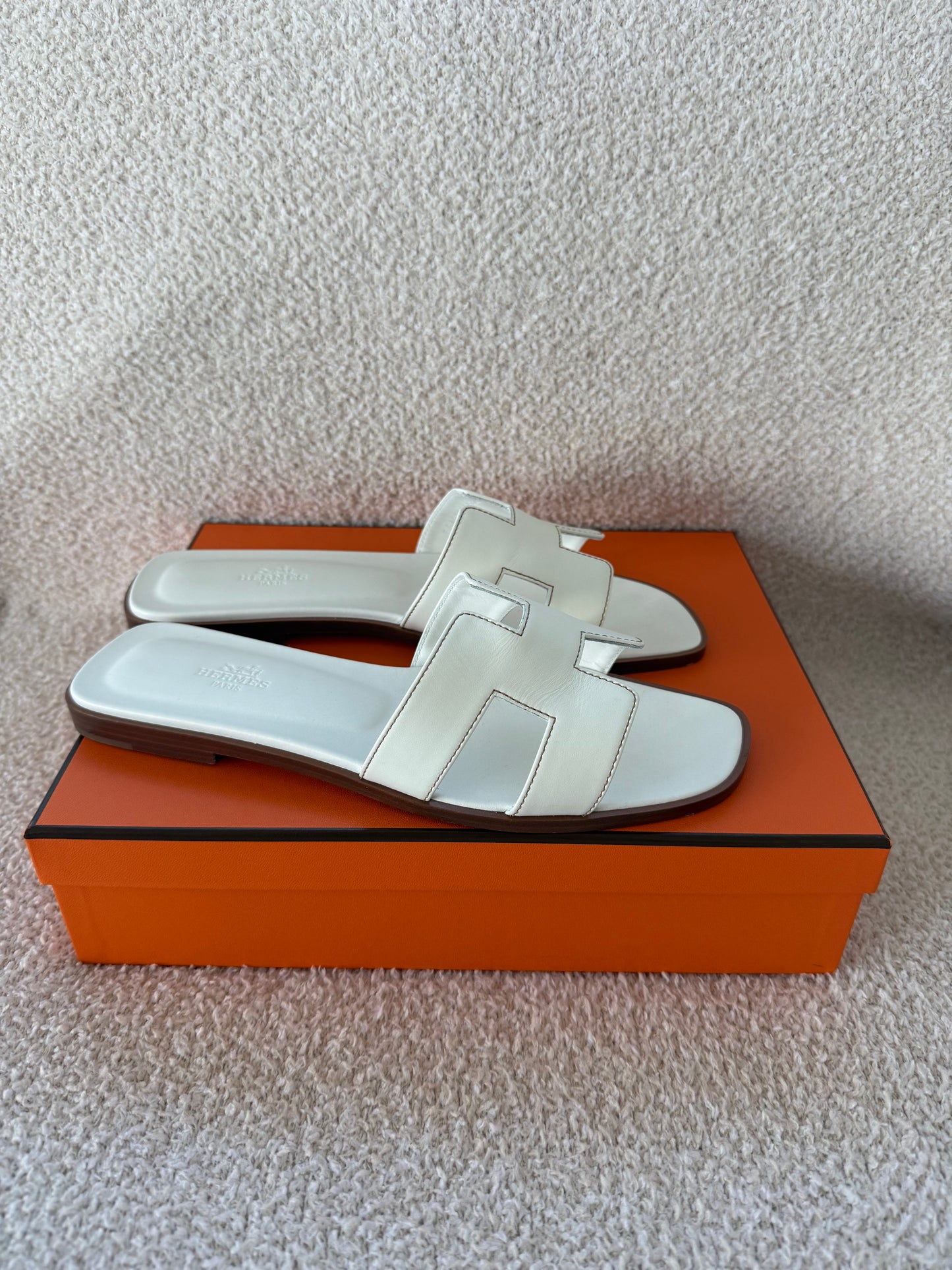 Hermes’ Oran sandals size 39