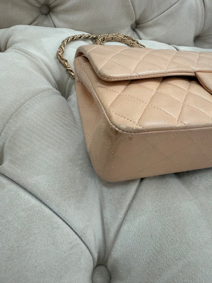 Chanel classic medium lamb skin ghw