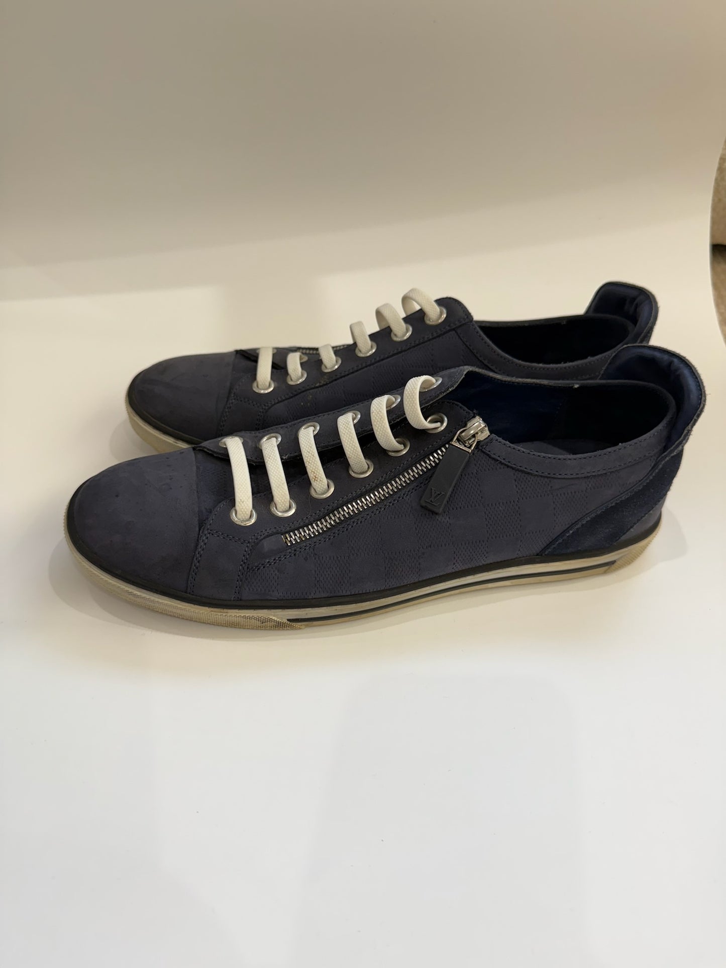 Louis Vuitton men’s sneakers size 6.5