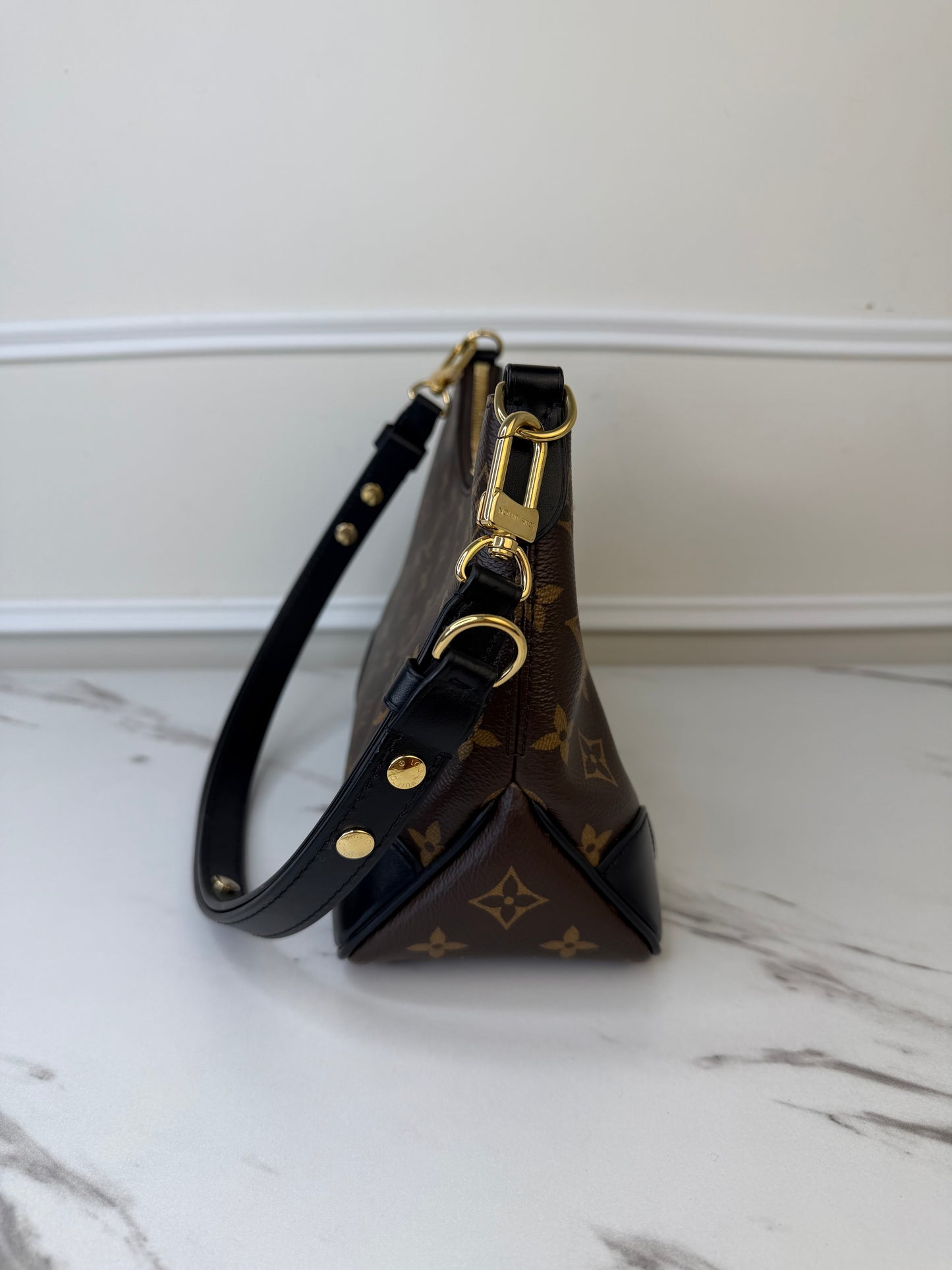 Louis Vuitton Loco Shoulder bag