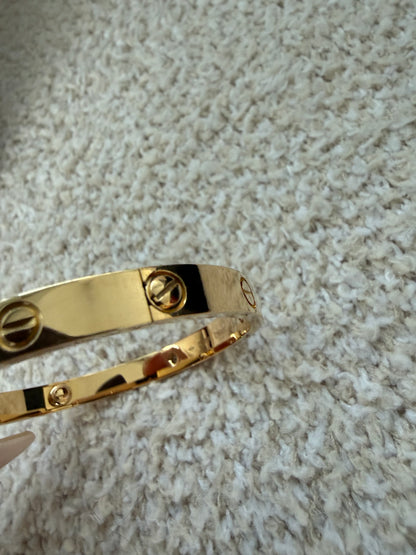 Cartier love bracelet yellow gold with 4 diamonds size 17