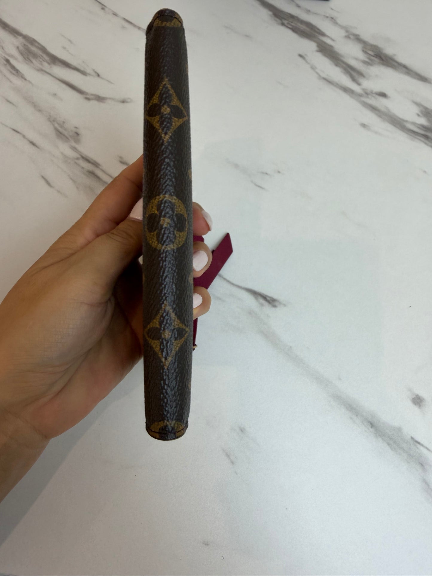 Louis Vuitton Pochette Zippée Wallet