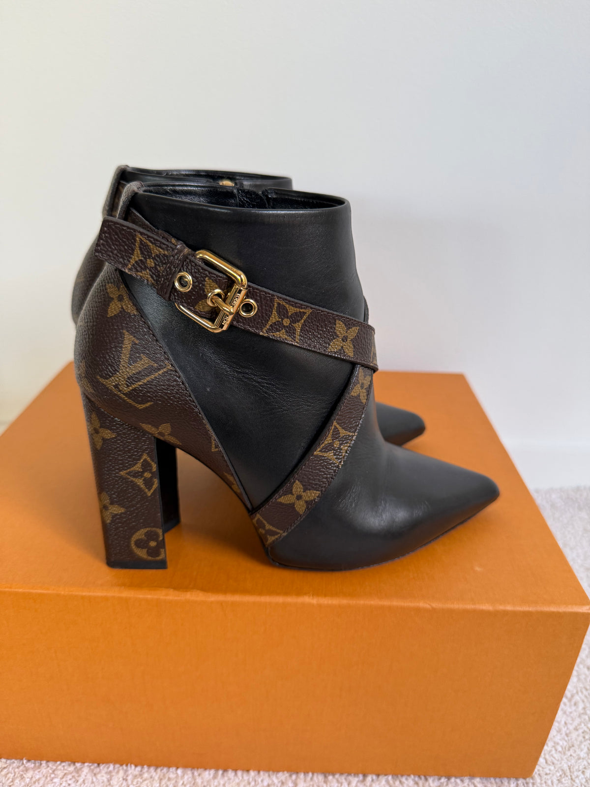 Louis Vuitton Matchmake Ankle Boots size 35