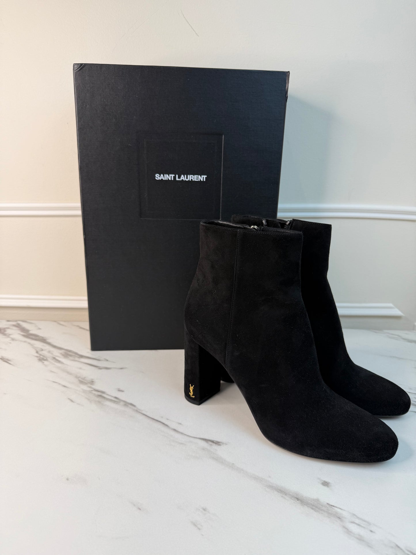 Saint Laurent Loulou Suede Ankle Boots in black size 39.5