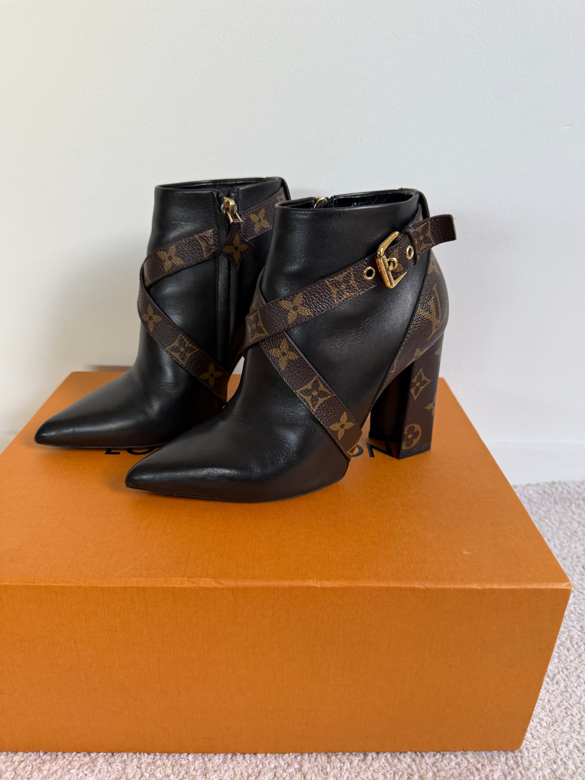 Louis Vuitton Matchmake Ankle Boots size 35