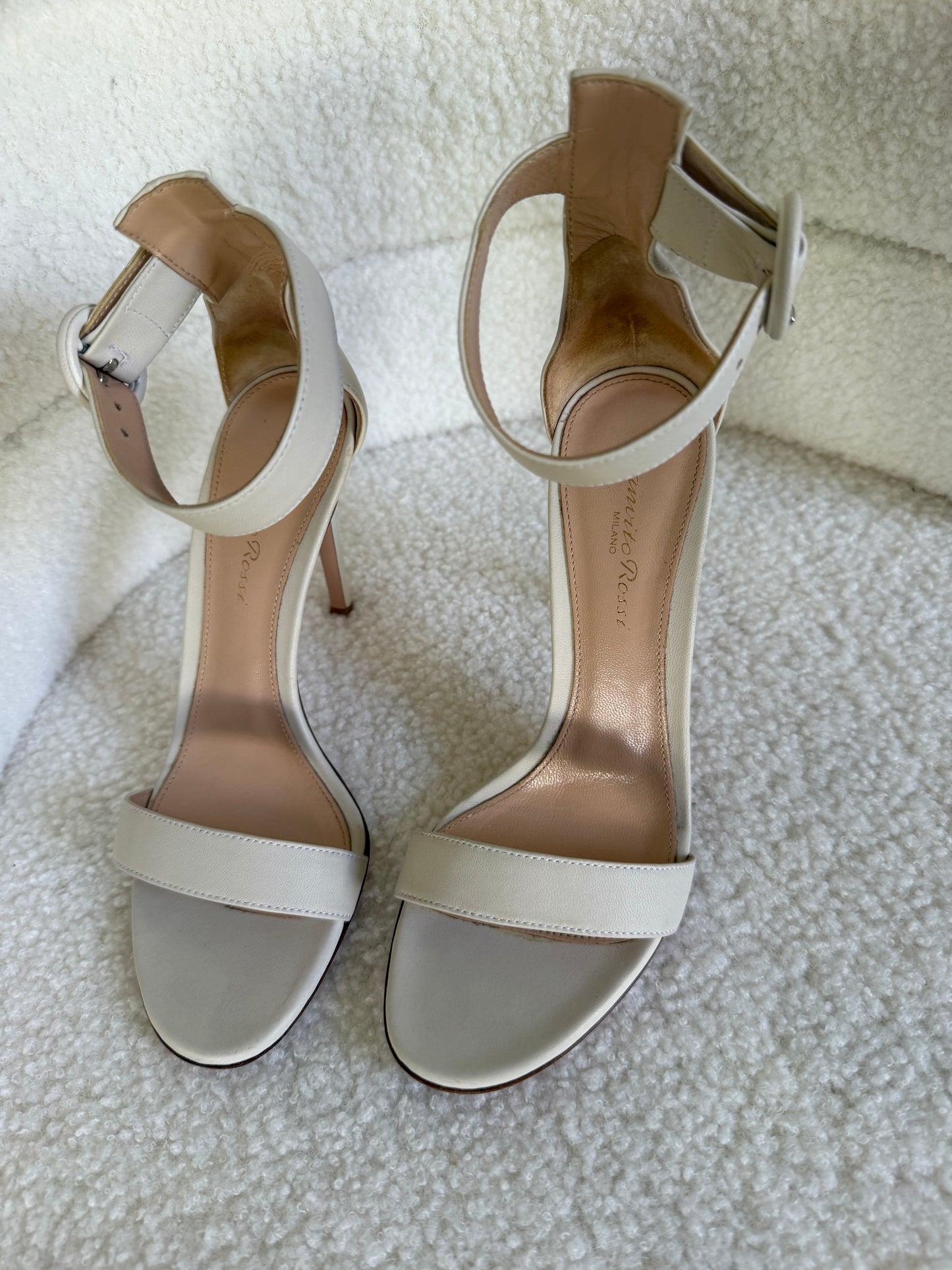 Gianvito Rossi size 37