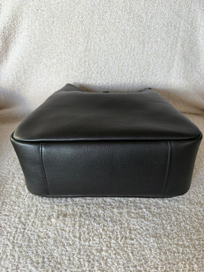 Saint Laurent Le 5 à 7 Supple large leather shoulder bag