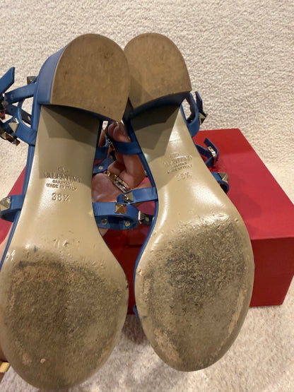 Valentino Garavani Rockstud sandals size 38.5