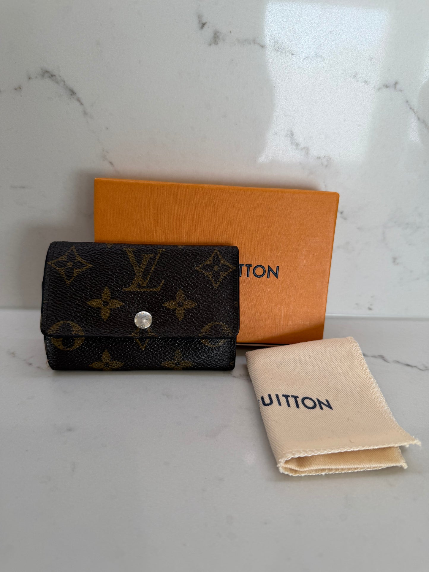 Louis Vuitton monogram 6 key holder