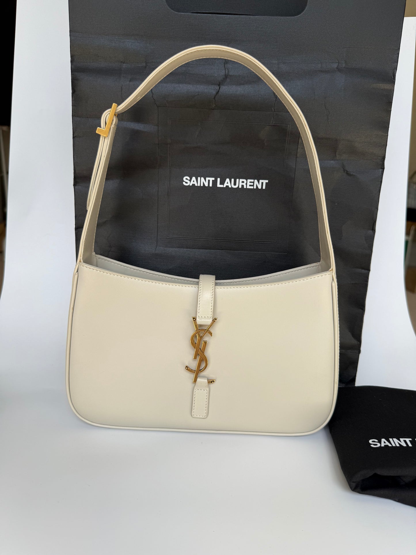 Saint Laurent Le 5 à 7 Hobo Bag