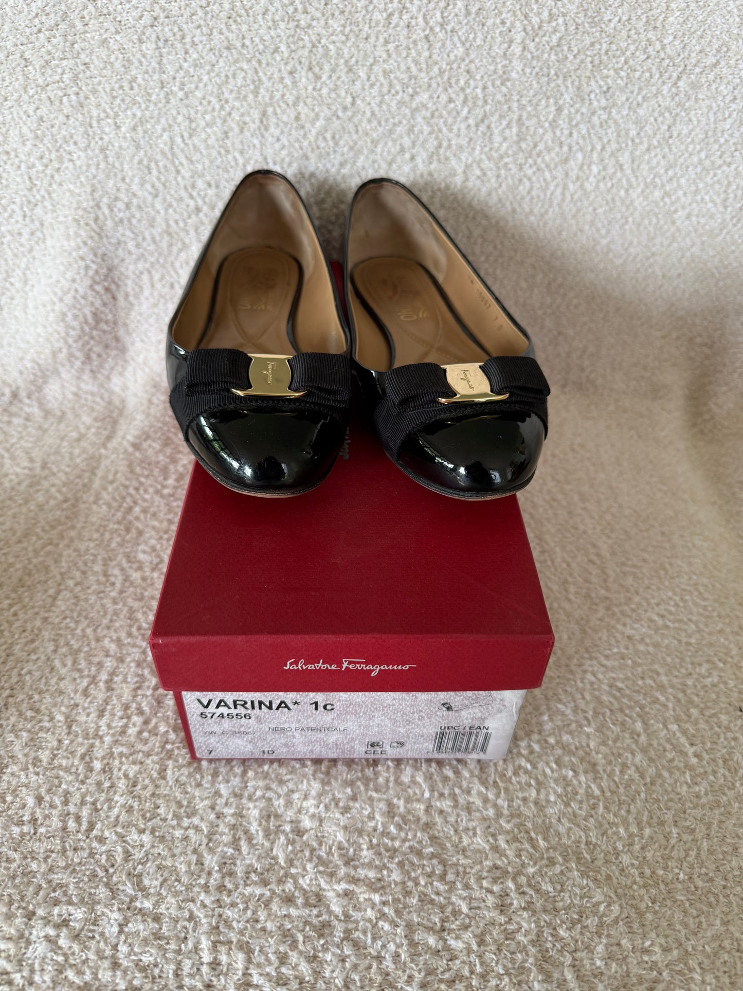 Salvatore Ferragamo Varina ballet flats Size 7