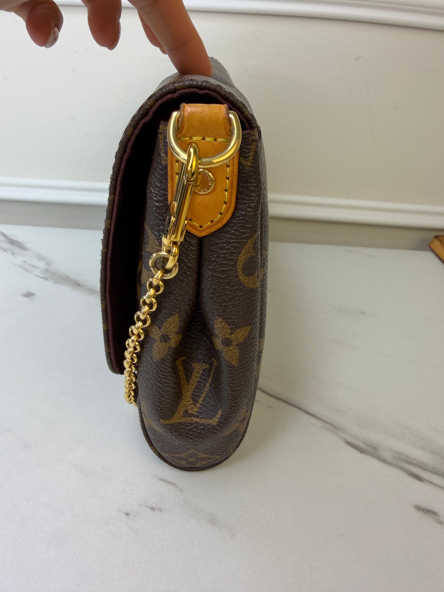 Louis Vuitton Monogram Favorite Bag , Size MM