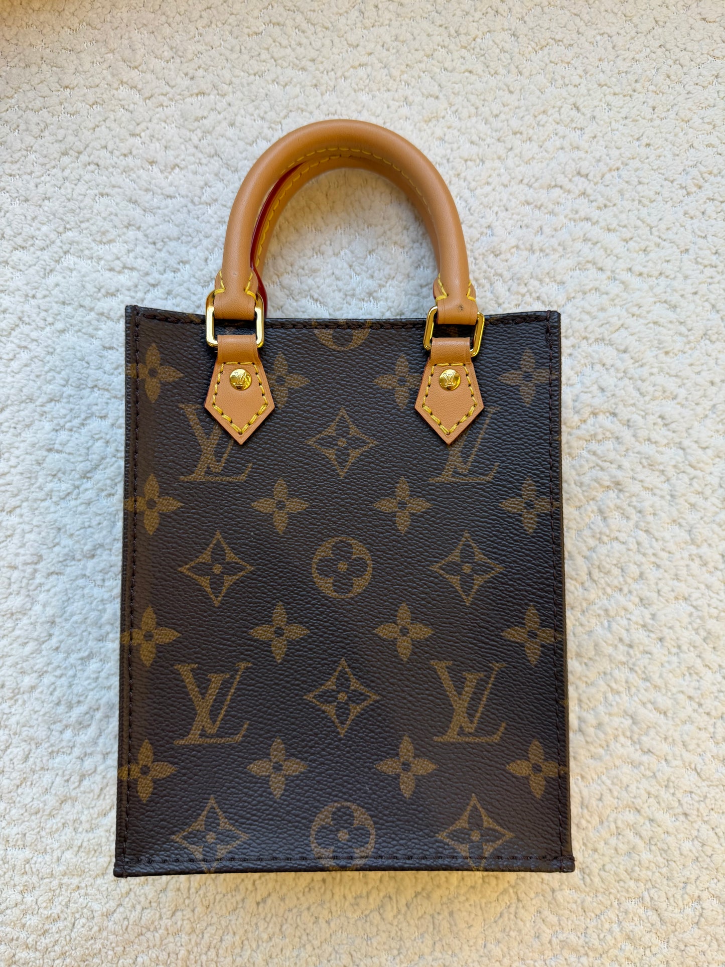 Louis Vuitton Petit Sac Plat