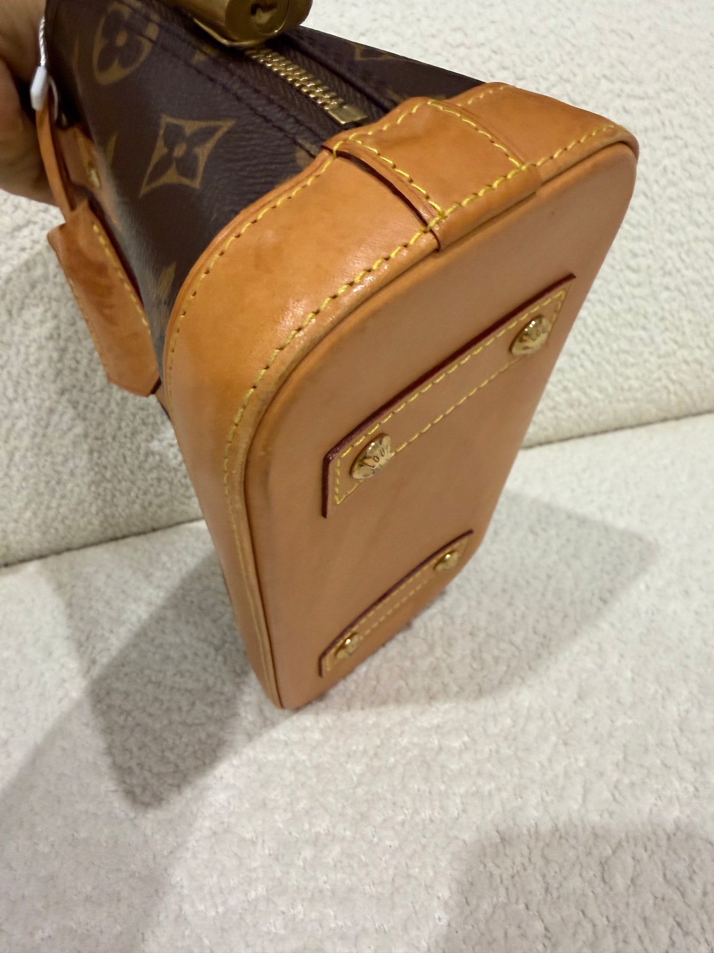 Louis Vuitton Alma BB in Monogram