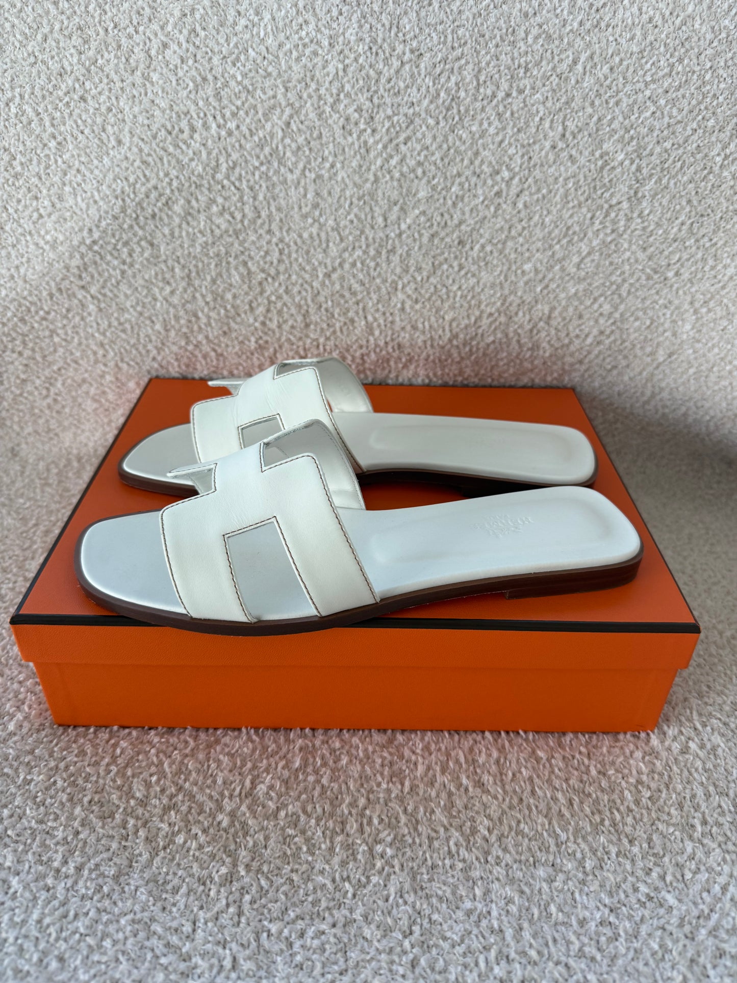 Hermes’ Oran sandals size 39
