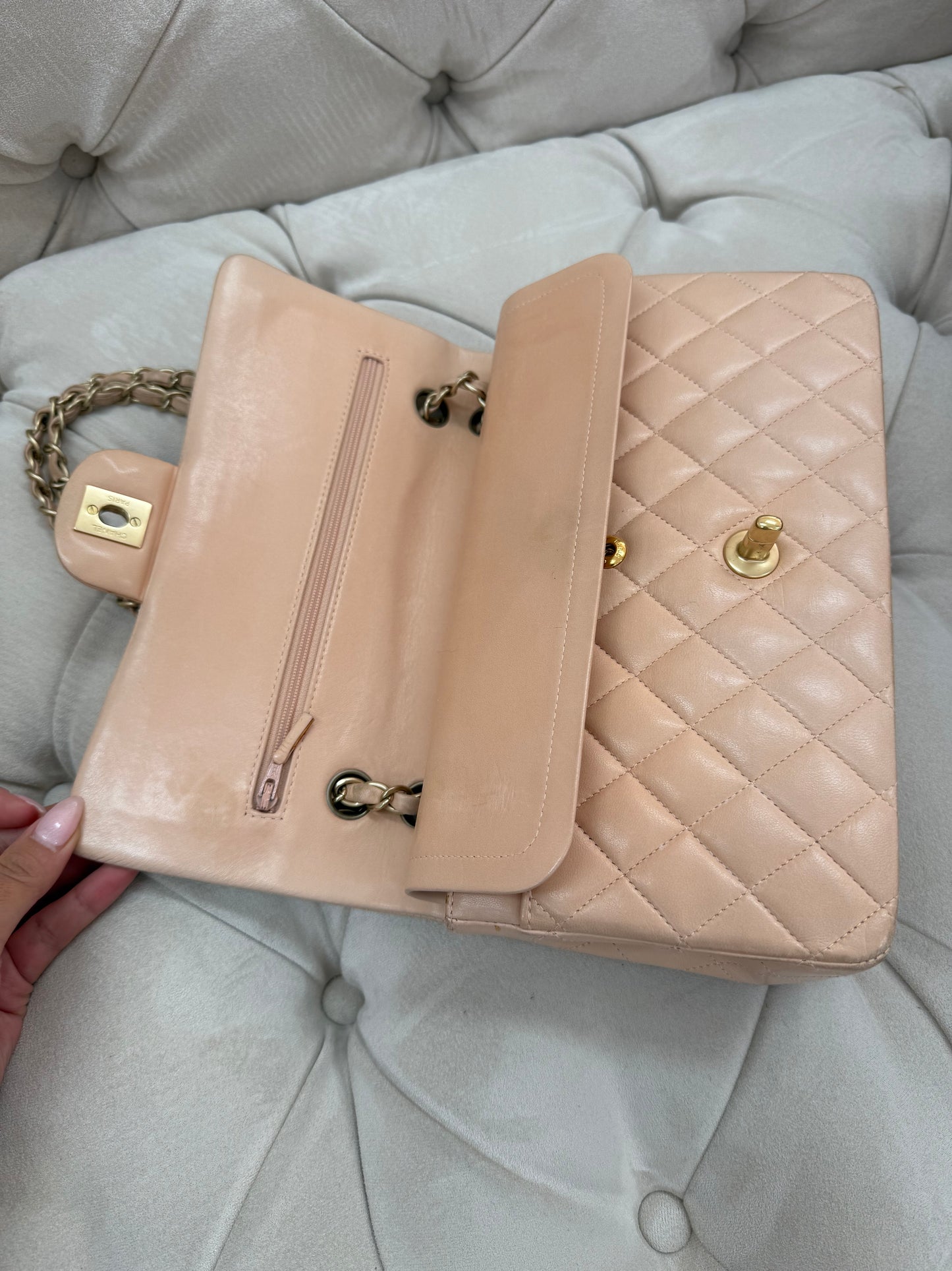 Chanel classic medium lamb skin ghw