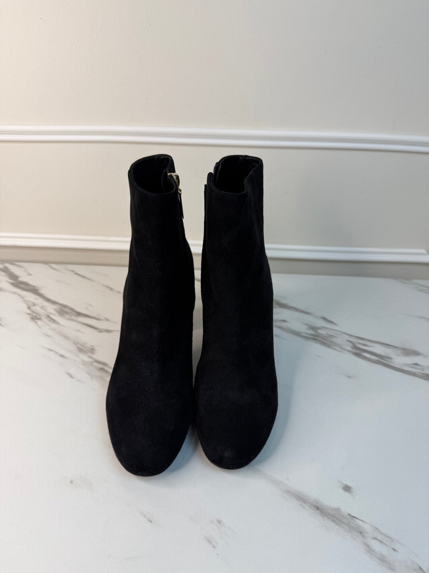 Saint Laurent Loulou Suede Ankle Boots in black size 39.5