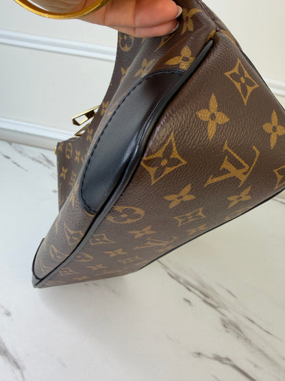 Louis Vuitton Loco Shoulder bag