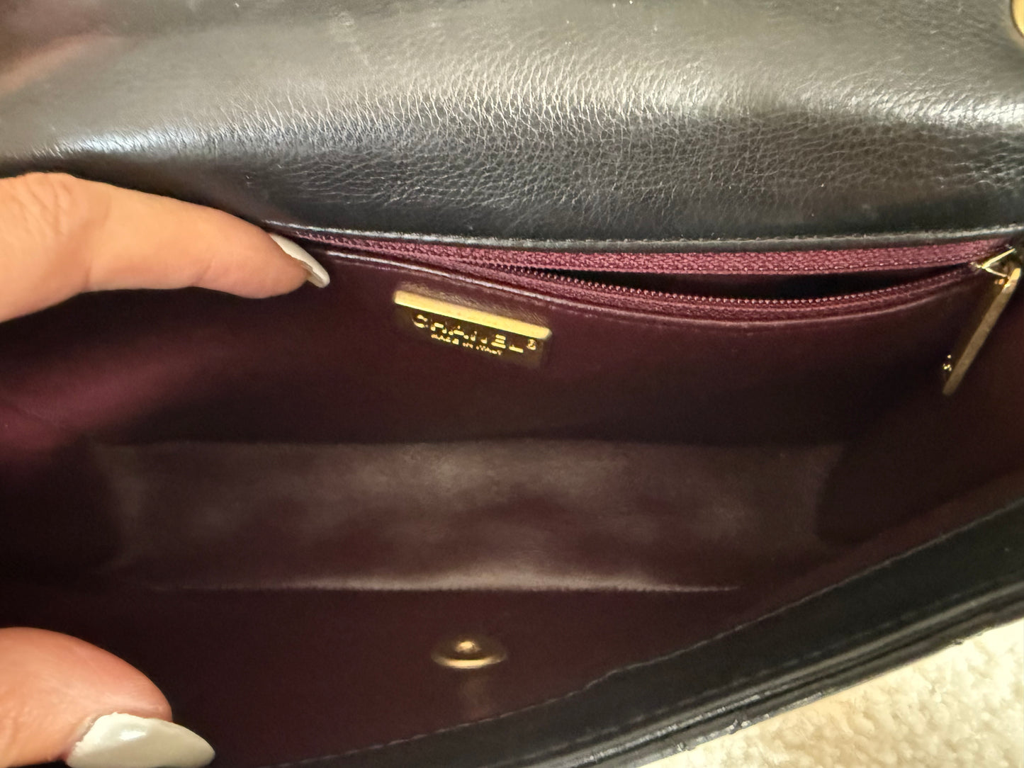 Chanel rock the corner flap