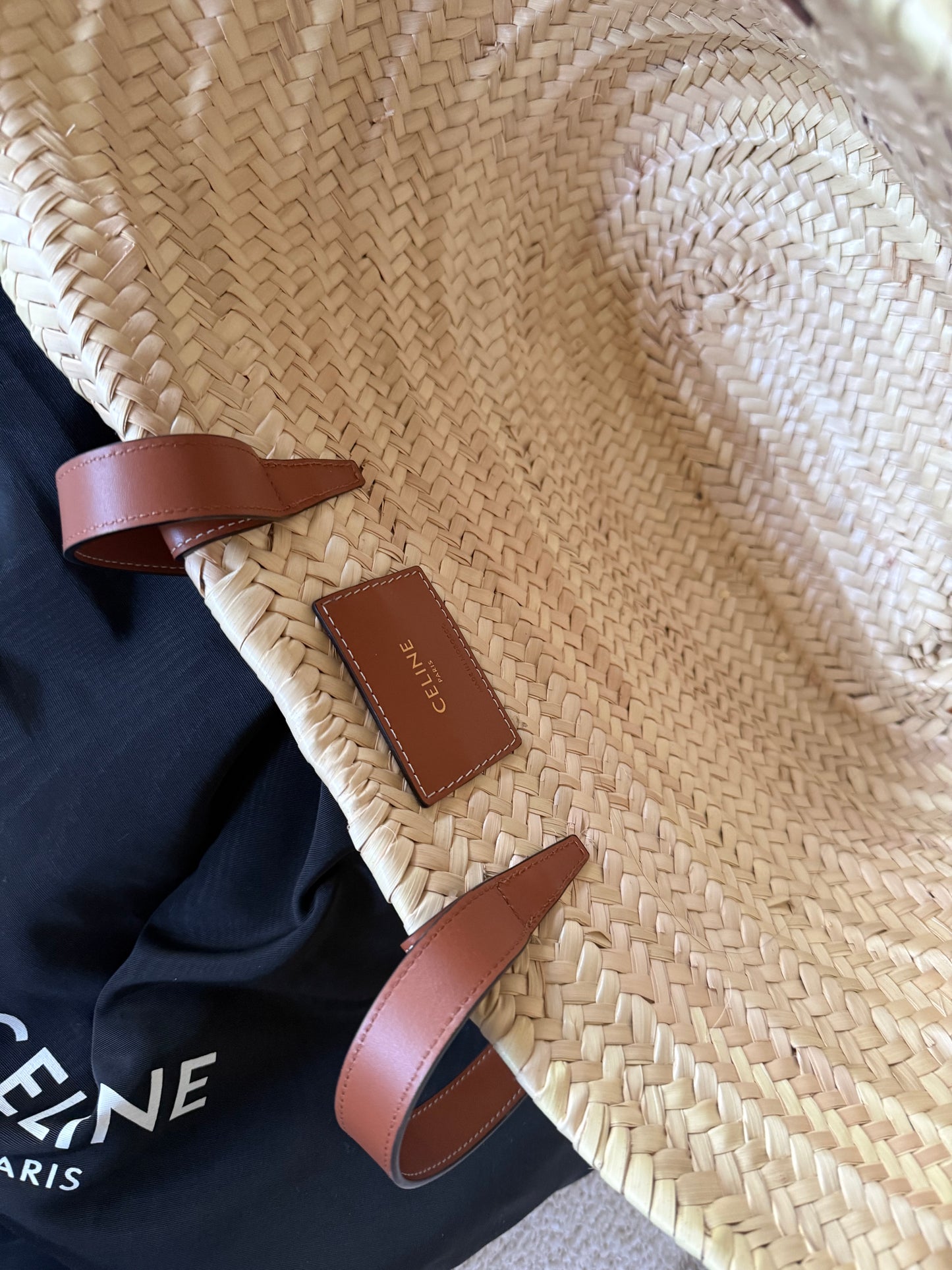 Celine Medium Triomphe Classic Panier tote bag