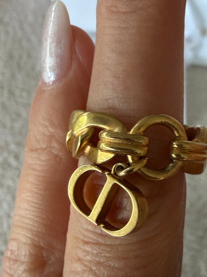 Dior Danseuse Etoile ring features gold-finish metal links