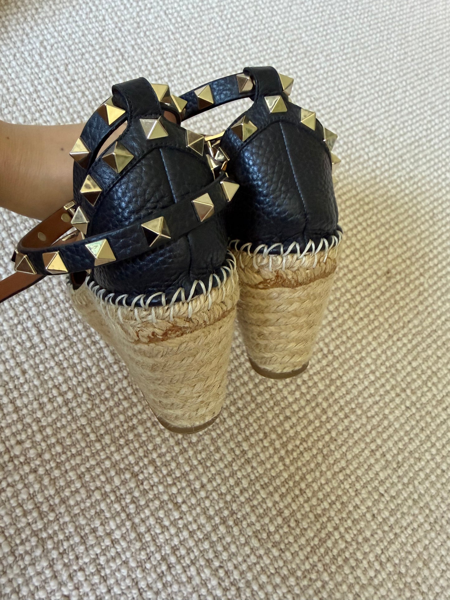 Valentino Rockstud Wedges size 37