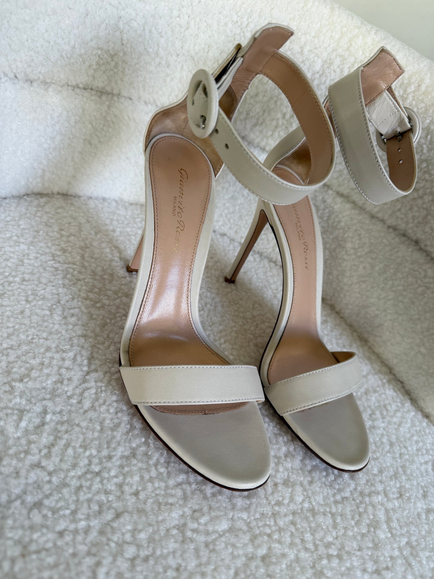 Gianvito Rossi size 37