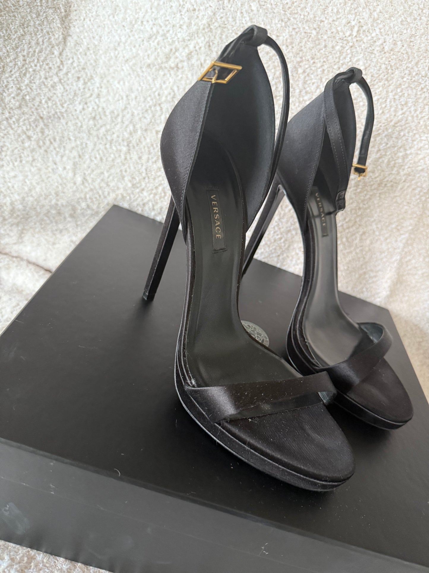 Versace heels sandals size 39