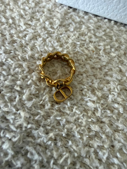 Dior Danseuse Etoile ring features gold-finish metal links