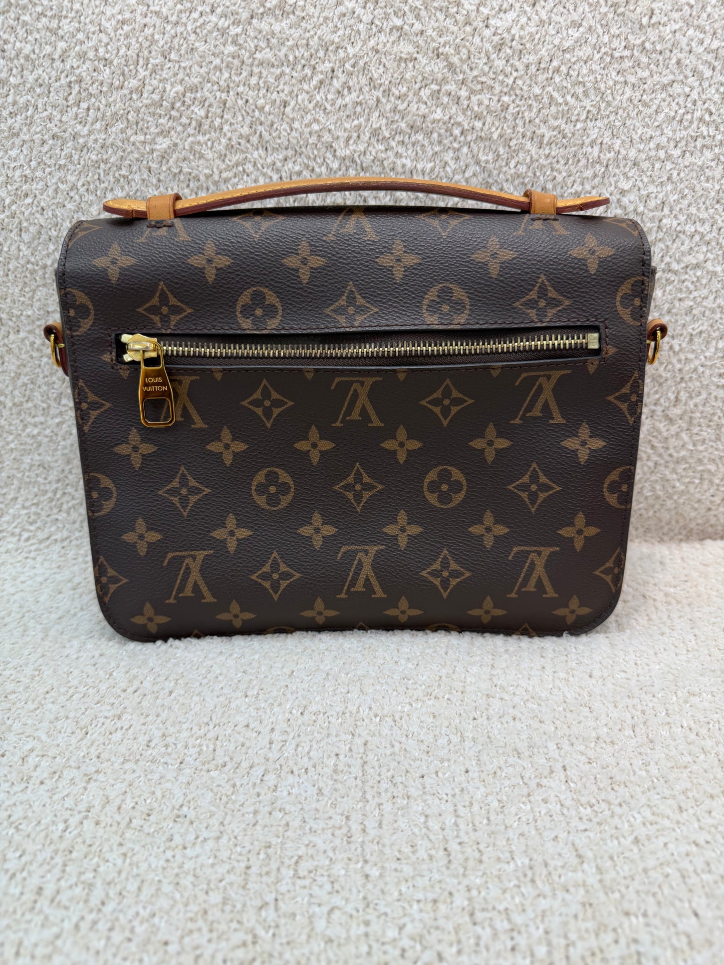 Louis Vuitton monogram Pochette Métis