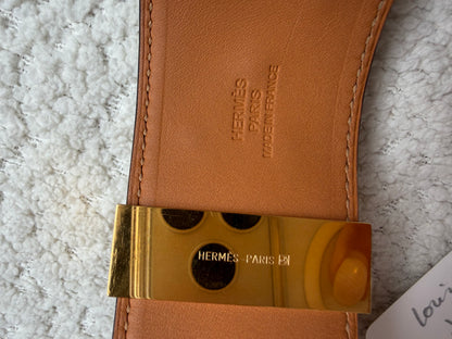 Hermes’ CDC Bracelet, comes with pouch, box and authentication