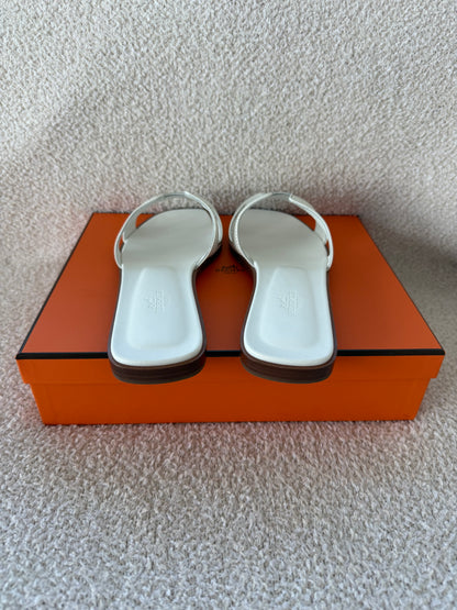 Hermes’ Oran sandals size 39