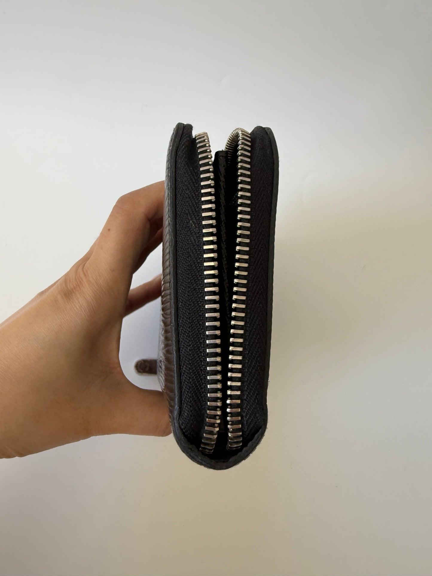 Louis Vuitton Epi leather wallet