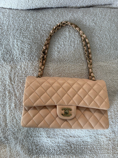 Chanel Classic medium flap with Gold hardware