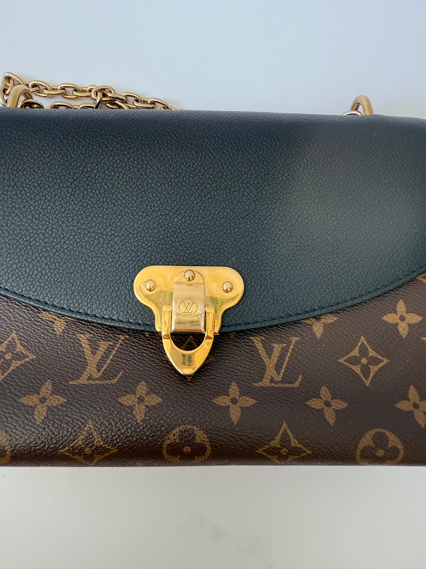 Louis Vuitton Placid chain shoulder bag